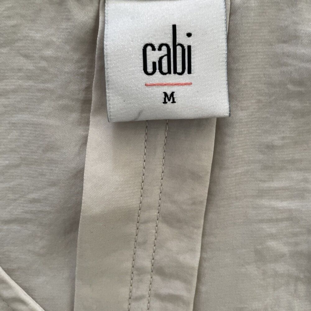 Cabi Blouse Ruffled Long Sleeves V Neck Satin Size M Off White Silk Feel Top - Picture 3 of 10